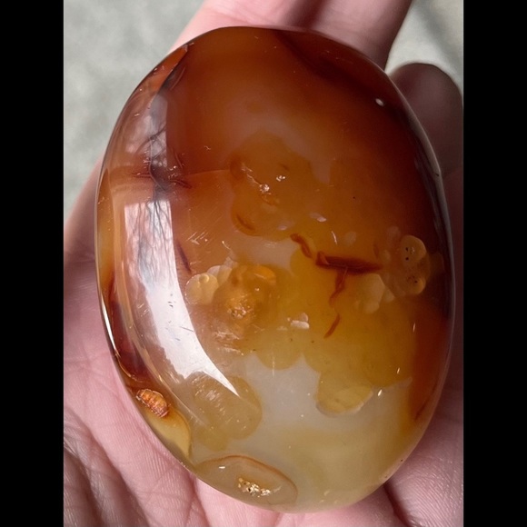 Carnelian Palm Stone - Picture 5 of 17